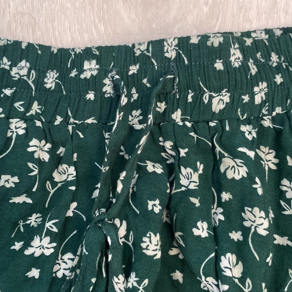 Princess Polly floral circle skirt - Picture 2 of 3